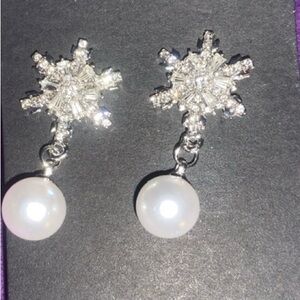 Snowflake earrings